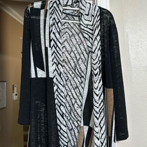 Chicos Sz L light weight cardigan